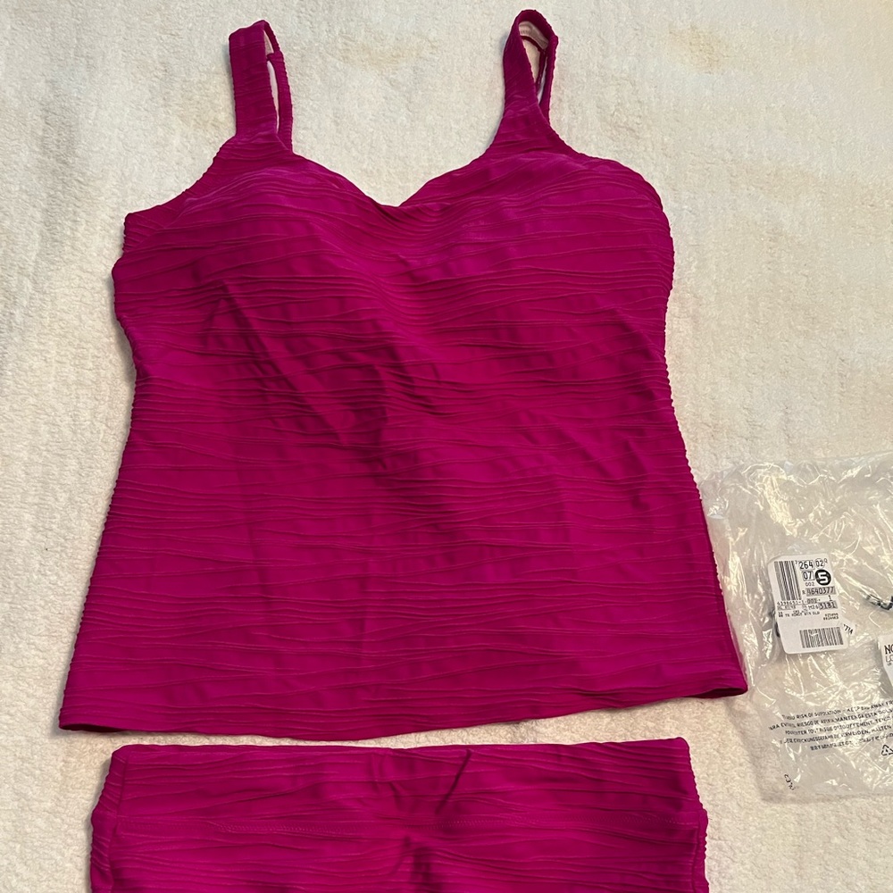 Lands end textured tankini, new in package. Never worn